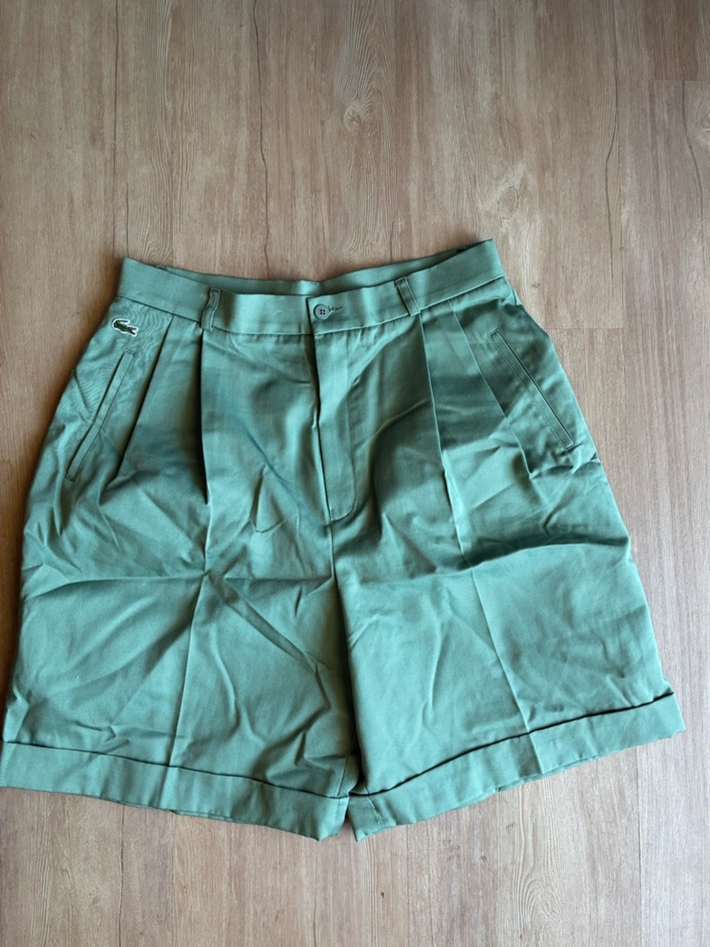 NWT Vintage Dead Stock Lacoste olive Green Khaki cuffed chino shorts 46 FR US 14